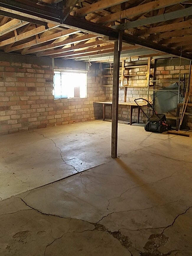 Building Photo - Available Now! Call our office to set up a...