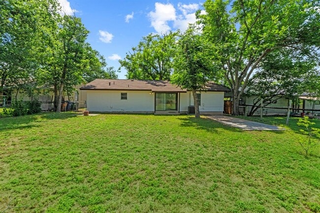 Building Photo - 5118 Waterbrook Dr