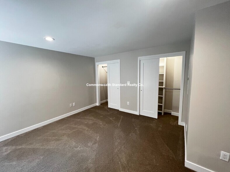 Building Photo - 1661-1663 Washington St. Unit 206