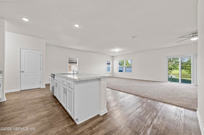 Building Photo - 8279 Meadow Walk Ln