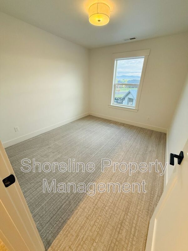 Building Photo - 2009 Freya Ct