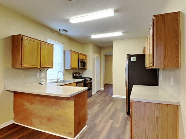 Building Photo - 18918 Forest Trace Dr