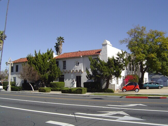 Primary Photo - 3270 Main St