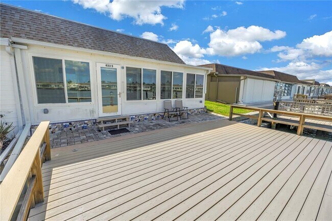 Building Photo - 433 Boca Ciega Point Blvd S