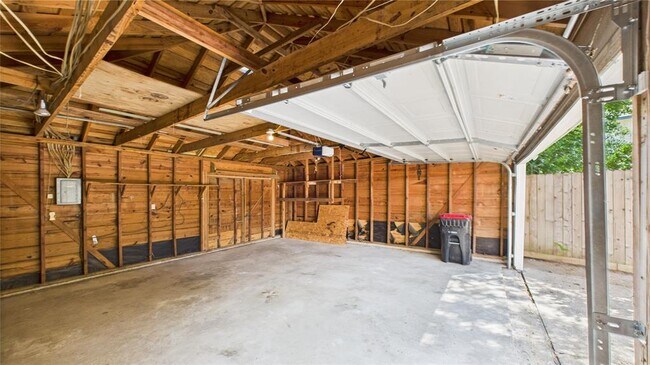 Building Photo - 1107 Verret Ln
