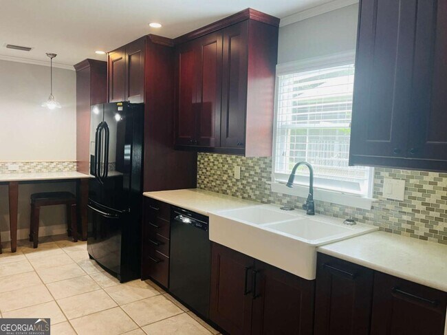 Building Photo - 2472 Ramblewood Ct