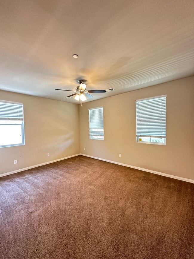 Building Photo - Beautiful House in gated community w/ Solar!