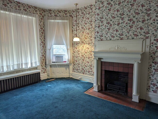 2nd Bedroom - 402 N Main St