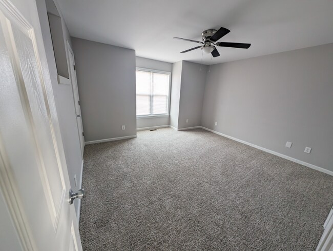 Building Photo - 630 S Main St