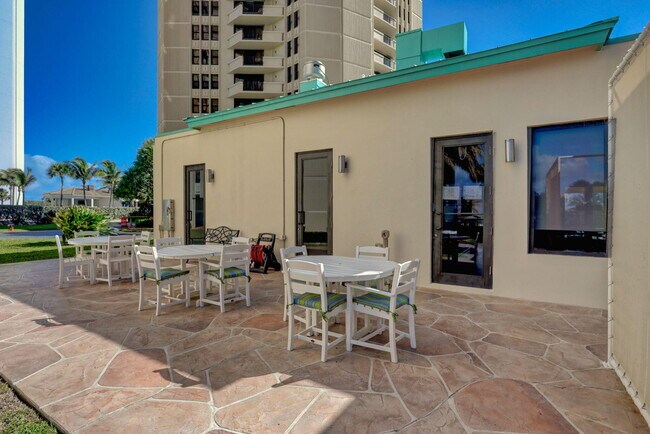 Building Photo - 2800 N Ocean Dr
