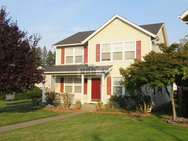 Building Photo - Stunning House in Dupont!