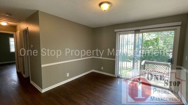 Building Photo - Beautiful 3 Bedroom/ 1.5 Bathroom Home in ...