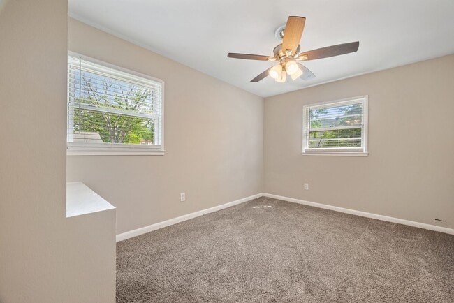 Building Photo - Move in Ready! Brick ranch home has 3 bedr...