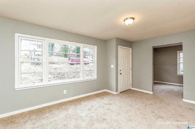 Building Photo - 1328 5th Pl NW