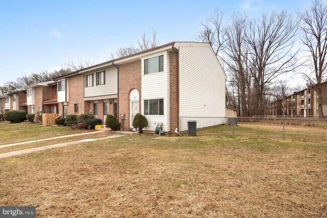 Building Photo - 6401 Woodgreen Cir