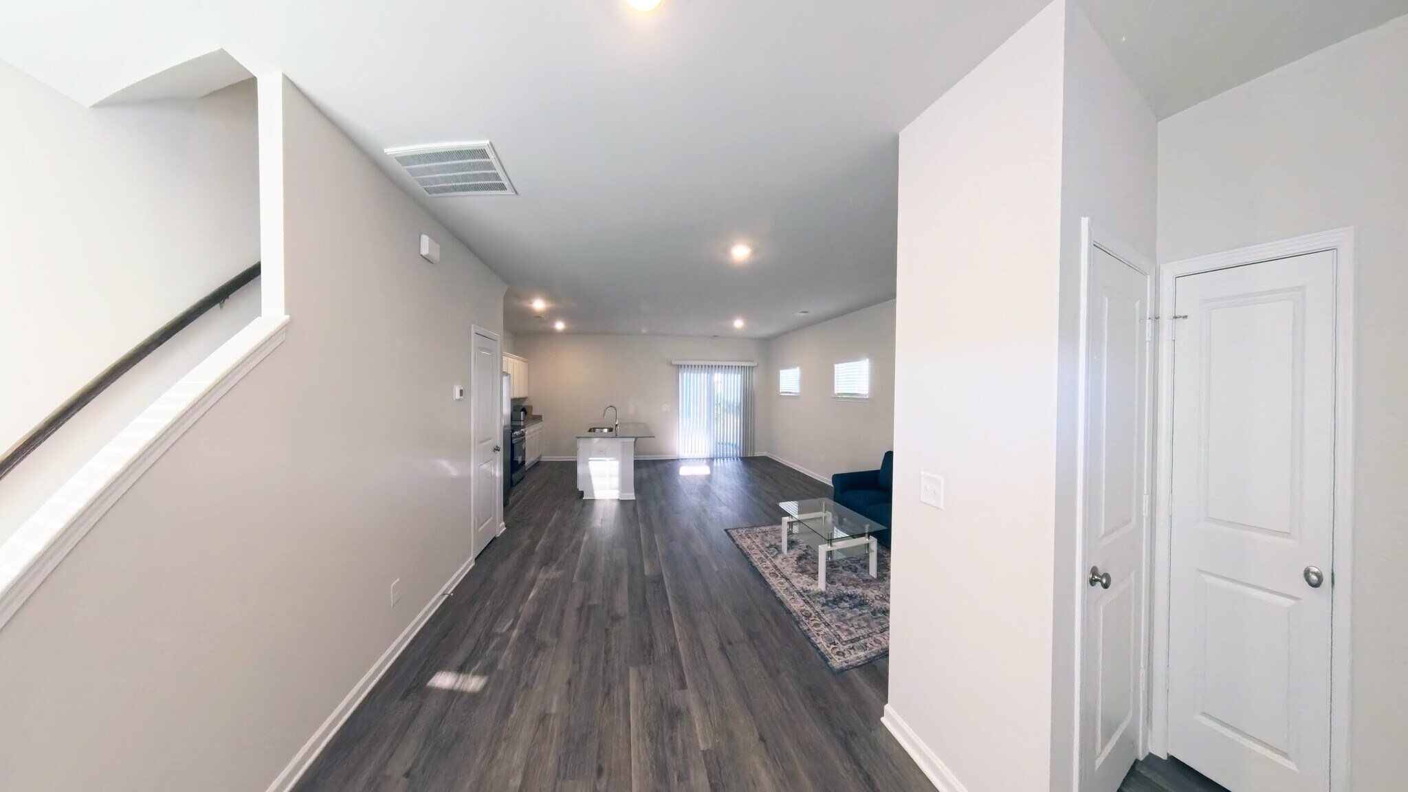 Building Photo - 916 Drake Grove Ln