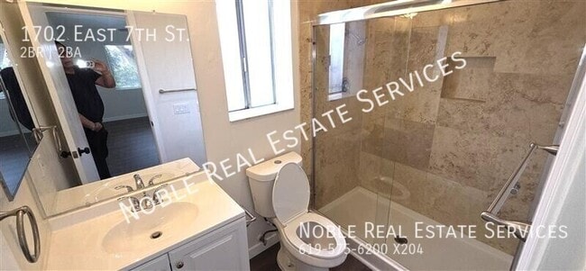 Building Photo - 1702 E 7th St