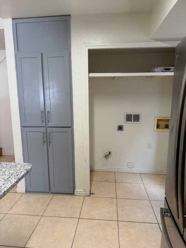 Building Photo - 3593 Waterspring Way