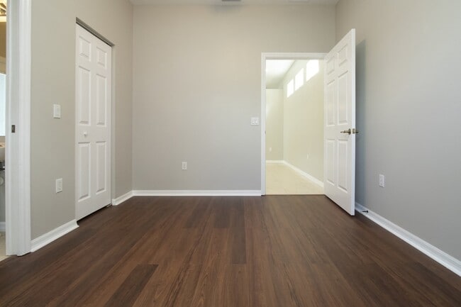 Building Photo - 4 bedroom 3 Bath Pool home in Lakewood Ranch Greenbrook