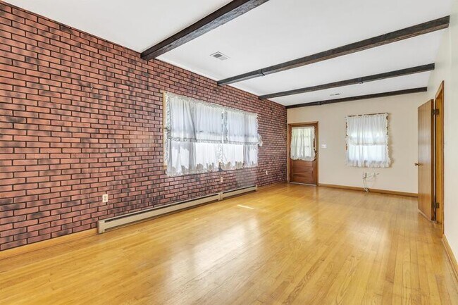 Building Photo - 801 Annapolis Rd