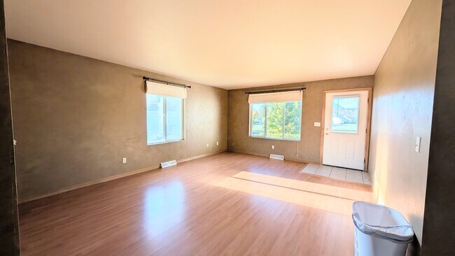 Living Room - 1927 Little River Path