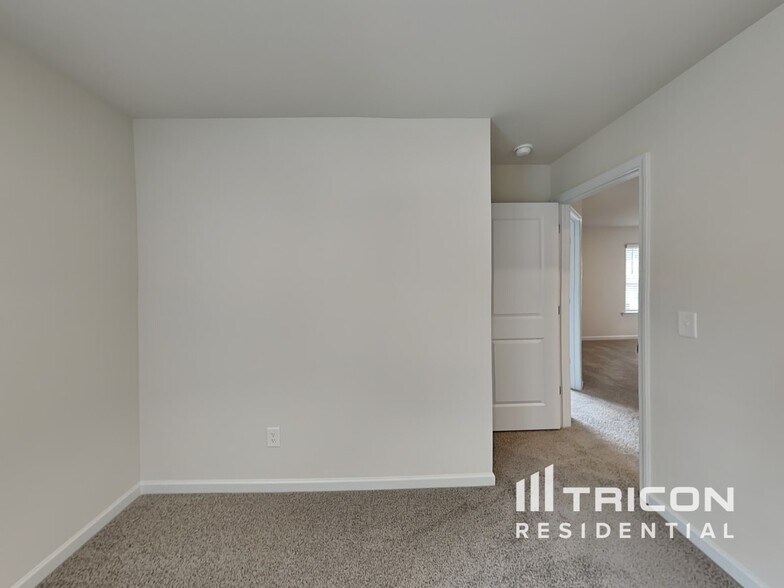 Building Photo - 467 Prescott Wy