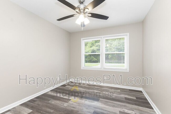 Building Photo - 508 Whiterock Lane