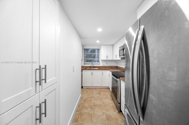 Building Photo - 7344 SW 82nd St