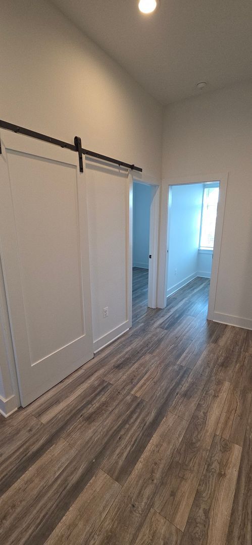 Building Photo - 126 6th St NE