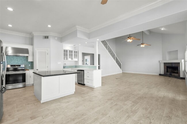 Building Photo - 138 Isles End Rd