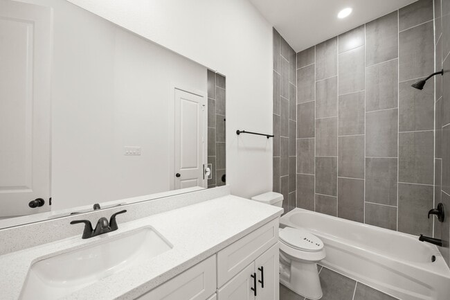 Building Photo - 3417 Tuam St