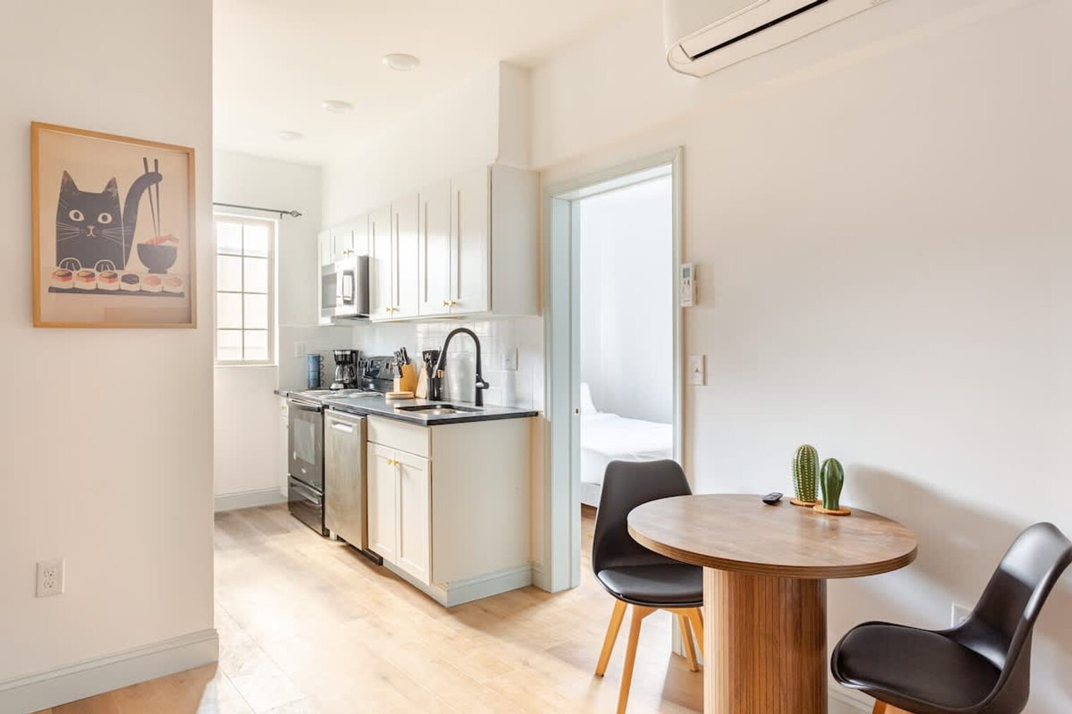 Building Photo - 1384 Ridge Ave