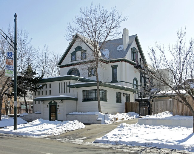Primary Photo - 940 E 17th Ave