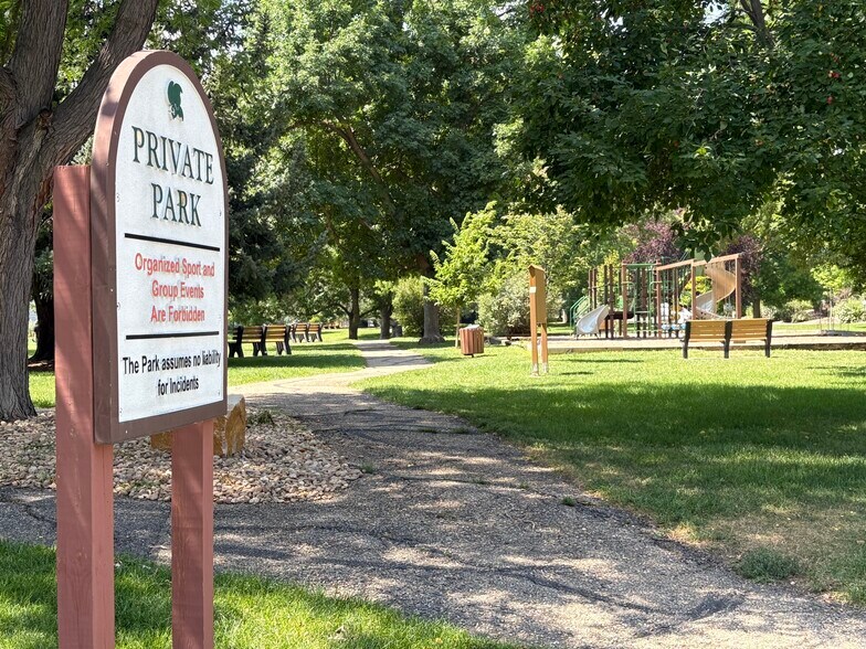 Private HOA Playground and Off-leash Dog Park - 4639 Burgundy Ln