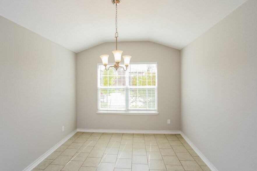 Building Photo - 12049 Pearl Jubilee