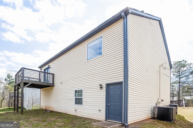 Building Photo - 7076 Shenandoah Trail