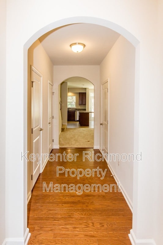 Building Photo - 8986 Ringview Dr