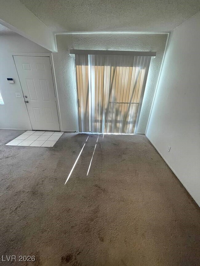 Building Photo - 241 Misty Isle Ln