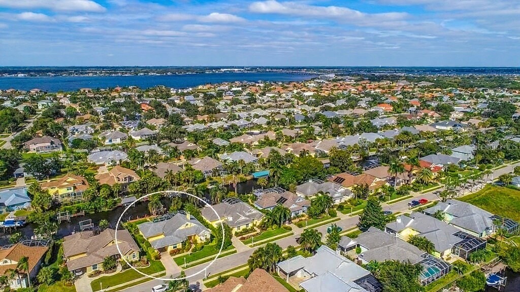 Building Photo - 4423 Shark Dr