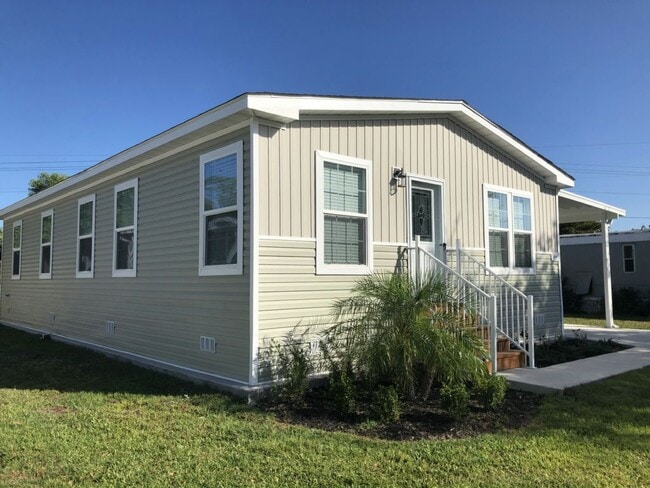 Building Photo - 309 Eland Dr
