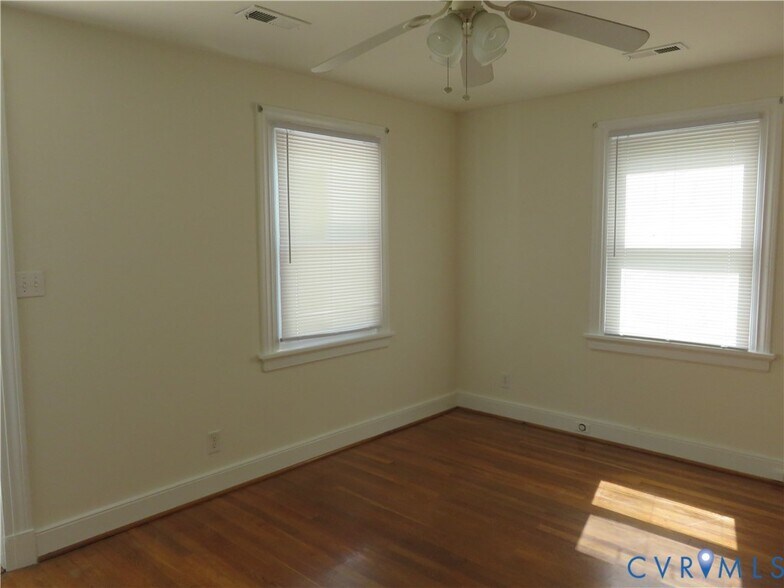 Building Photo - 2120 Shirleydale Ave
