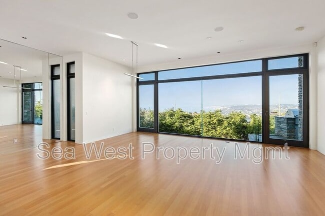 Building Photo - 2328 Rue De Anne