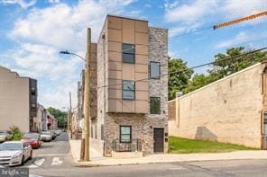 Building Photo - 1225 W Dauphin St