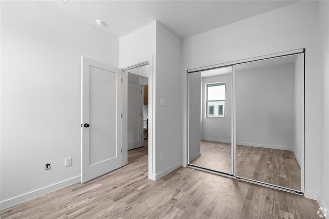 Building Photo - 13822 Bee Flower Ln