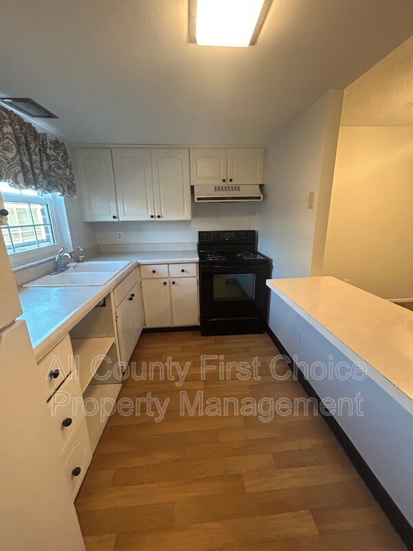 Building Photo - 1165 83rd Ave N