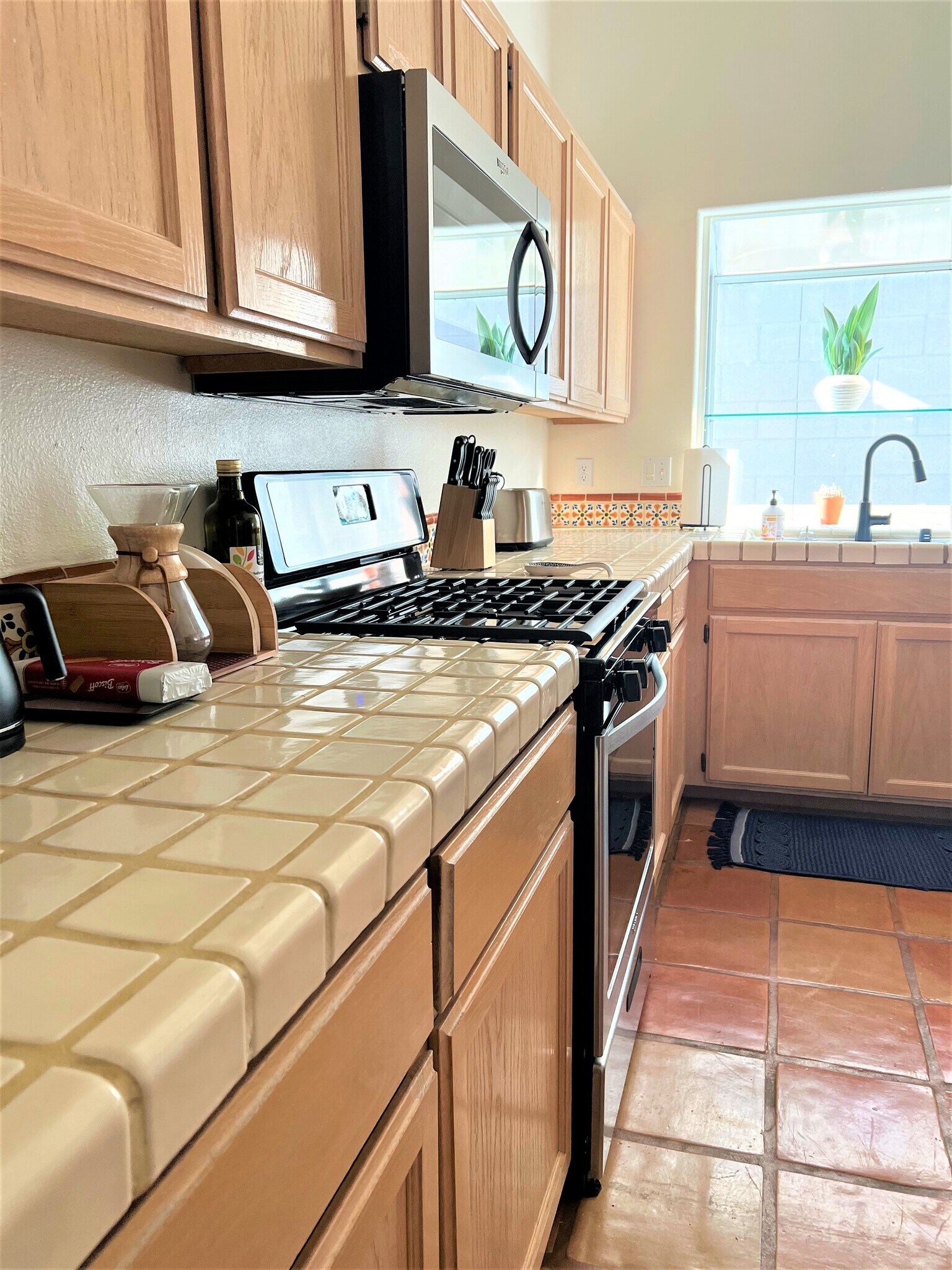 Building Photo - 53170 Avenida Diaz