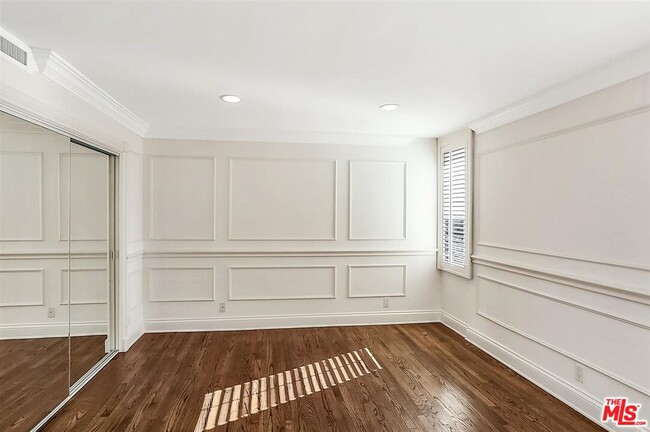 Building Photo - 2160 Century Park E