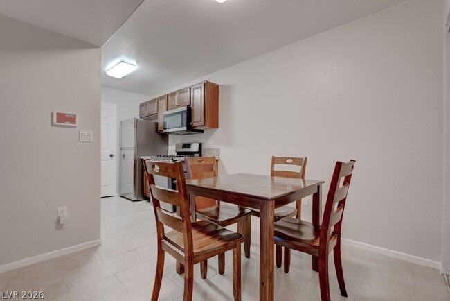 Building Photo - 7885 W Flamingo Rd