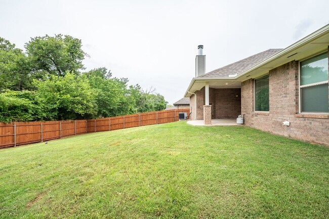 Building Photo - Beautiful Home in Woodland Park