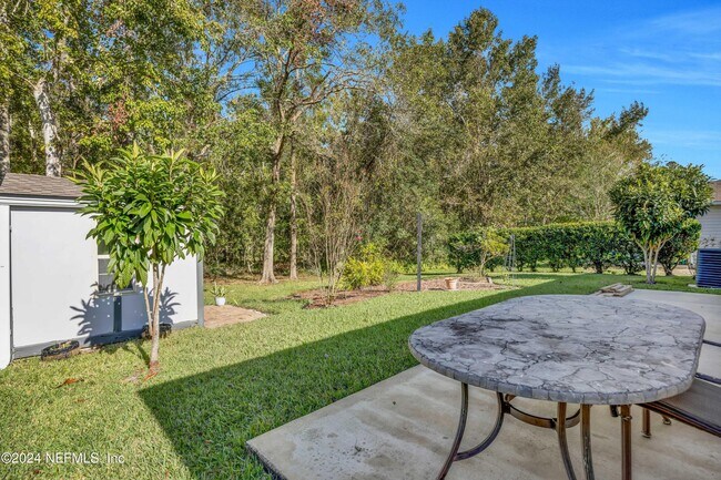 Building Photo - 657 MacKenzie Cir